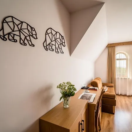 Miodowy Dworek 부코비나 타트잔스카