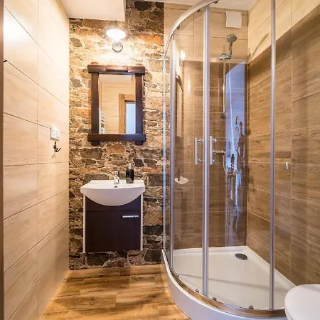 Miodowy Dworek 게스트하우스