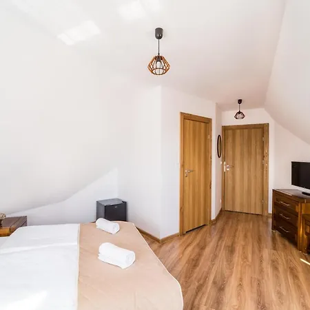 Miodowy Dworek Guest house