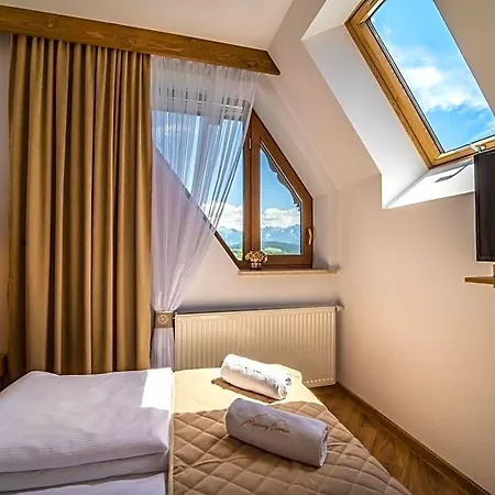 Miodowy Dworek Guest house