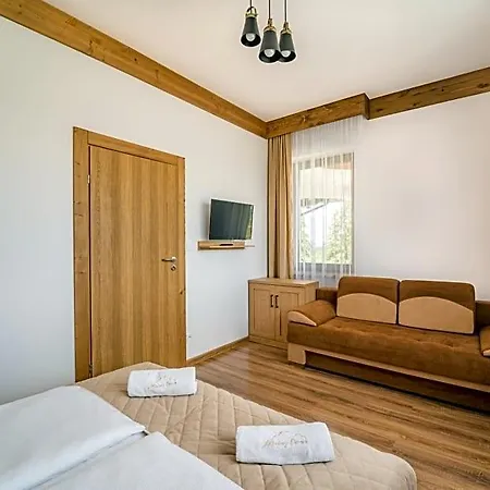 Guest house Miodowy Dworek